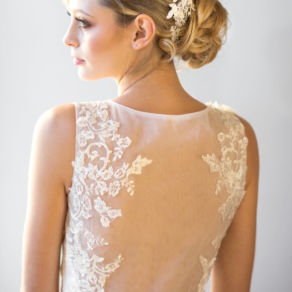 SZ 8 WEDDING DRESS, LIGHT IVORY - Picture 5 of 9